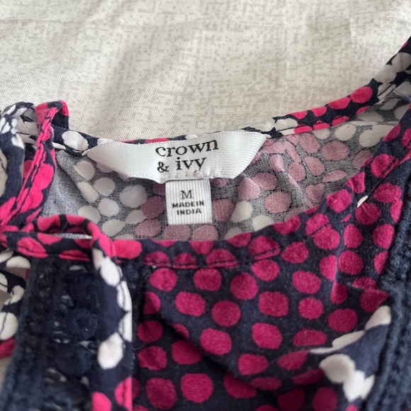 Crown & Ivy size Med  navy, pink and white blouse - Picture 5 of 6
